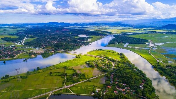 Ngã ba sông Bến Tam Soa nơi hợp nhất 2 con sông Ngàn Phố và Ngàn Sâu để tạo nên con sông La và sông Lam huyền thoại.